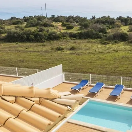 Coelho - By Algarkasa